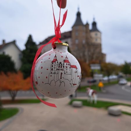 Boule de Noël céramique en émail blanc - Montbéliard